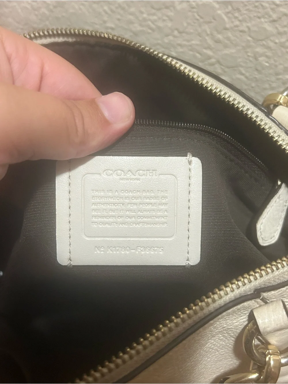 Authentic COACH Cream Pebbled Leather Crossbody Shoulder Bag with Gold Hardware